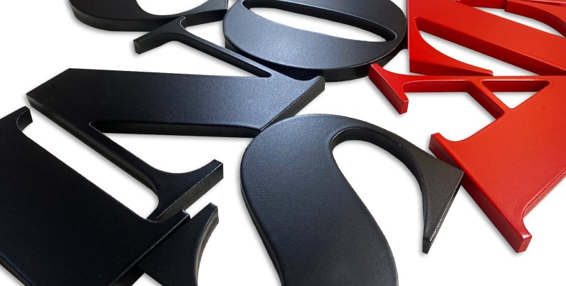 Lettres PVC Relief — média 1